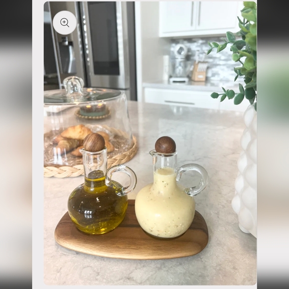 Be Home Oil & Vinegar Cruet Set with Acacia Tray - Picture 2 of 4